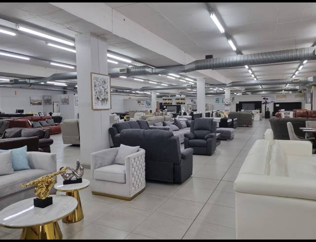 1,271M² RETAIL TO LET IN RIVERSIDE PARK